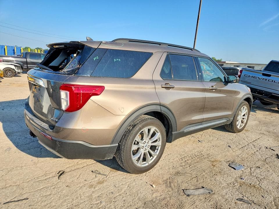 2021 FORD EXPLORER XLT 3