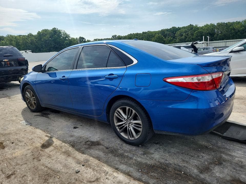 2017 TOYOTA CAMRY SE 2