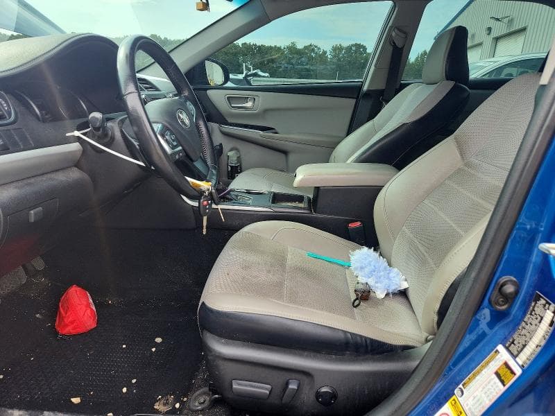 2017 TOYOTA CAMRY SE 7