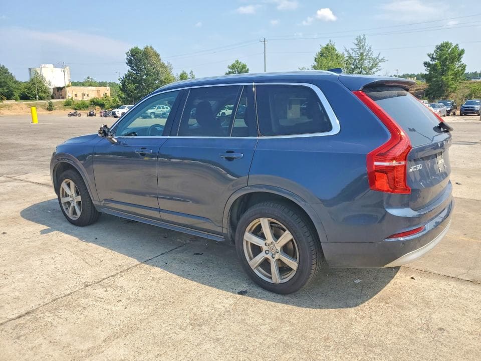 2022 VOLVO XC90 T5 MOMENTUM 2