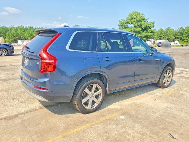 2022 VOLVO XC90 T5 MOMENTUM 3