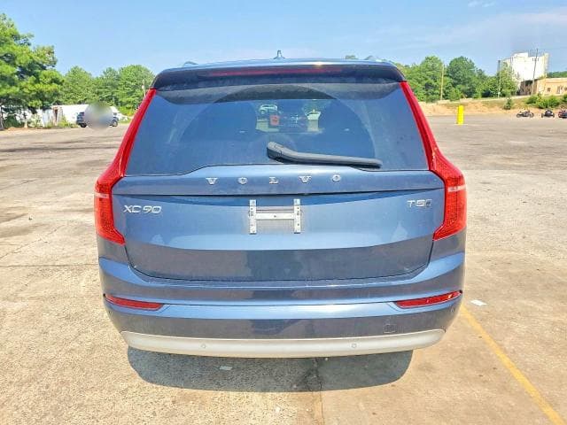 2022 VOLVO XC90 T5 MOMENTUM 6