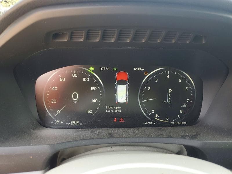 2022 VOLVO XC90 T5 MOMENTUM 9