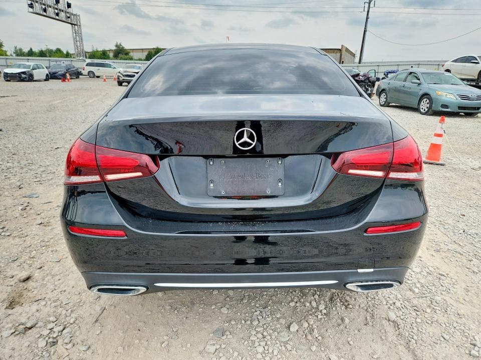 2019 MERCEDES-BENZ A 220 4MATIC 6