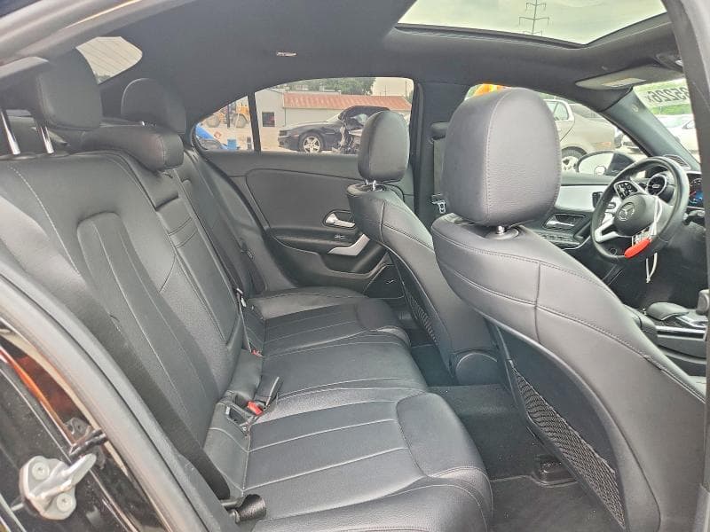 2019 MERCEDES-BENZ A 220 4MATIC 10