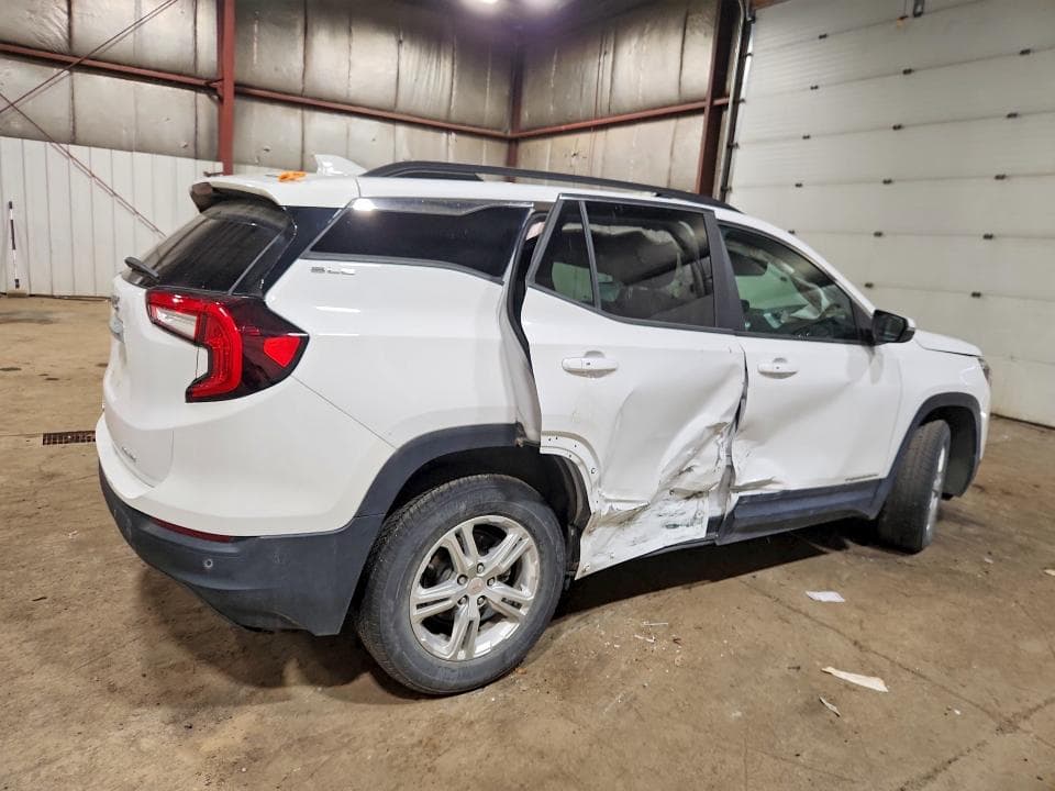 2022 GMC TERRAIN SLE 3