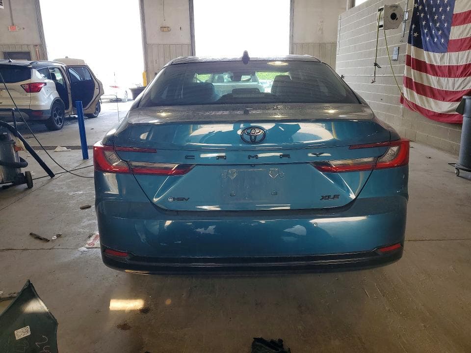 2025 TOYOTA CAMRY XLE 6