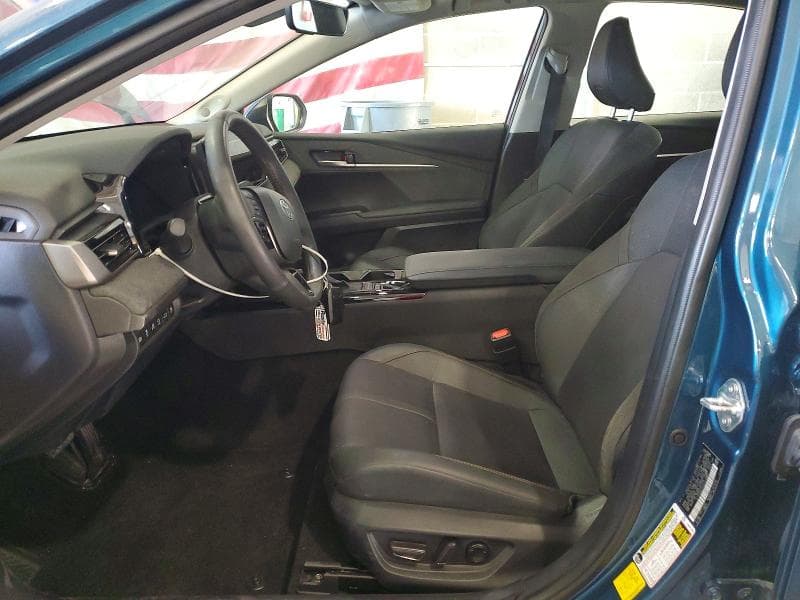 2025 TOYOTA CAMRY XLE 7