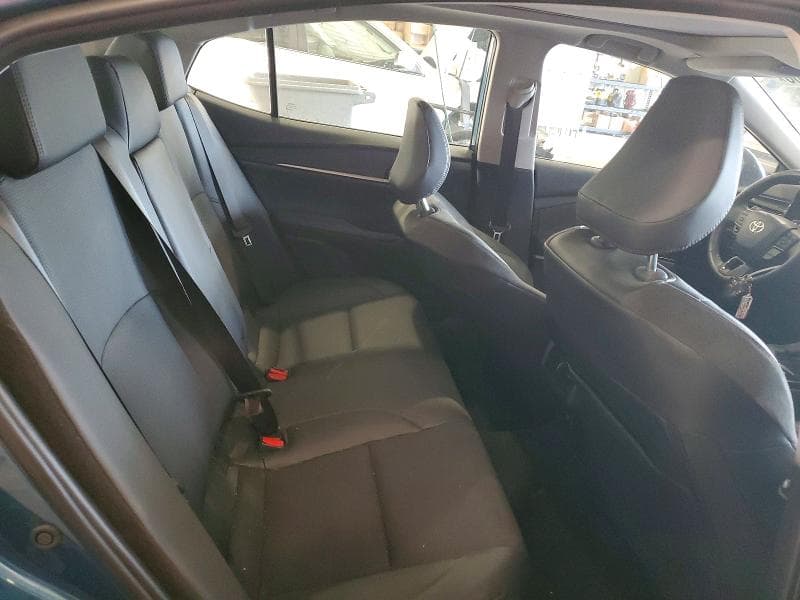 2025 TOYOTA CAMRY XLE 10