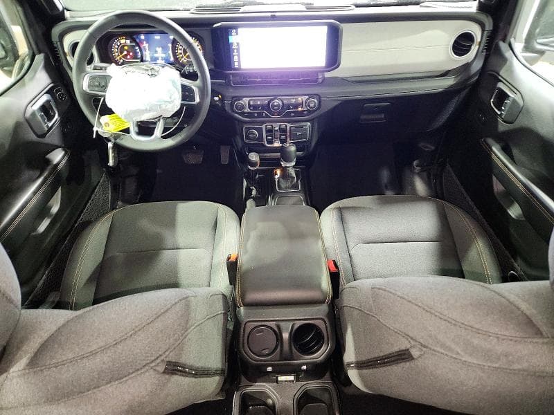 2025 JEEP WRANGLER SAHARA 8