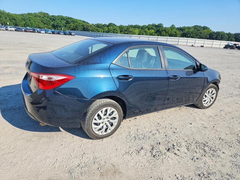 2018 TOYOTA COROLLA LE 3