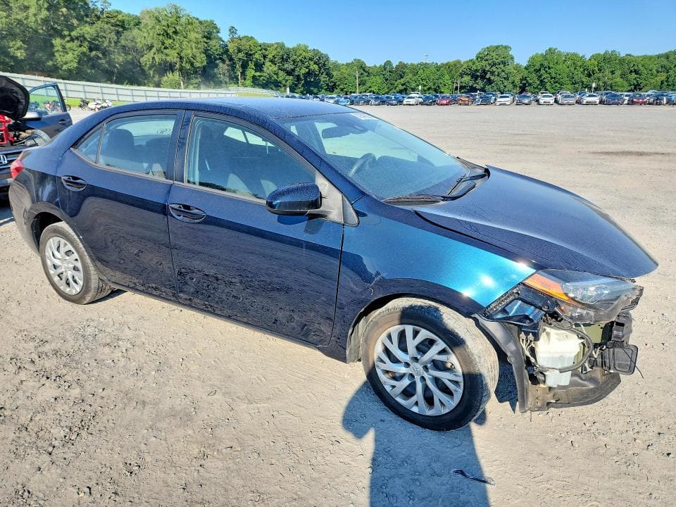 2018 TOYOTA COROLLA LE 4