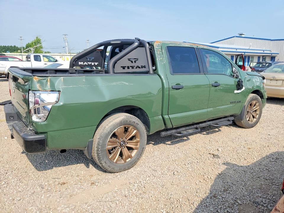 2024 NISSAN TITAN SV 3
