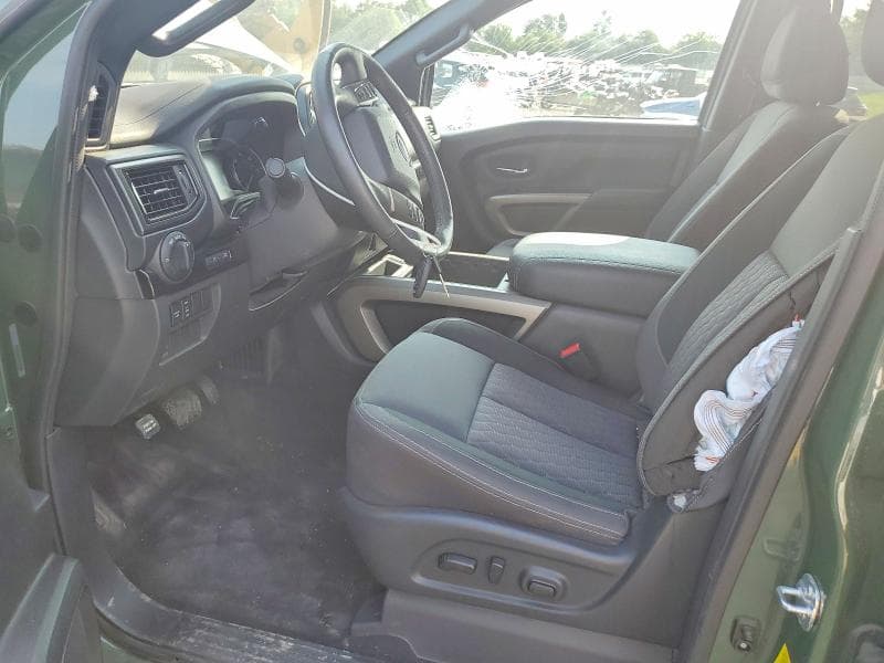 2024 NISSAN TITAN SV 7