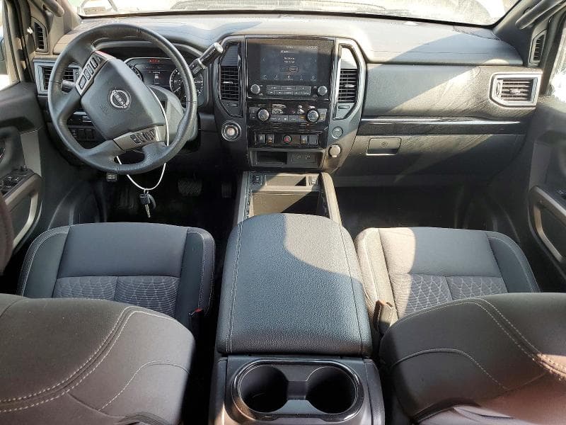 2024 NISSAN TITAN SV 8