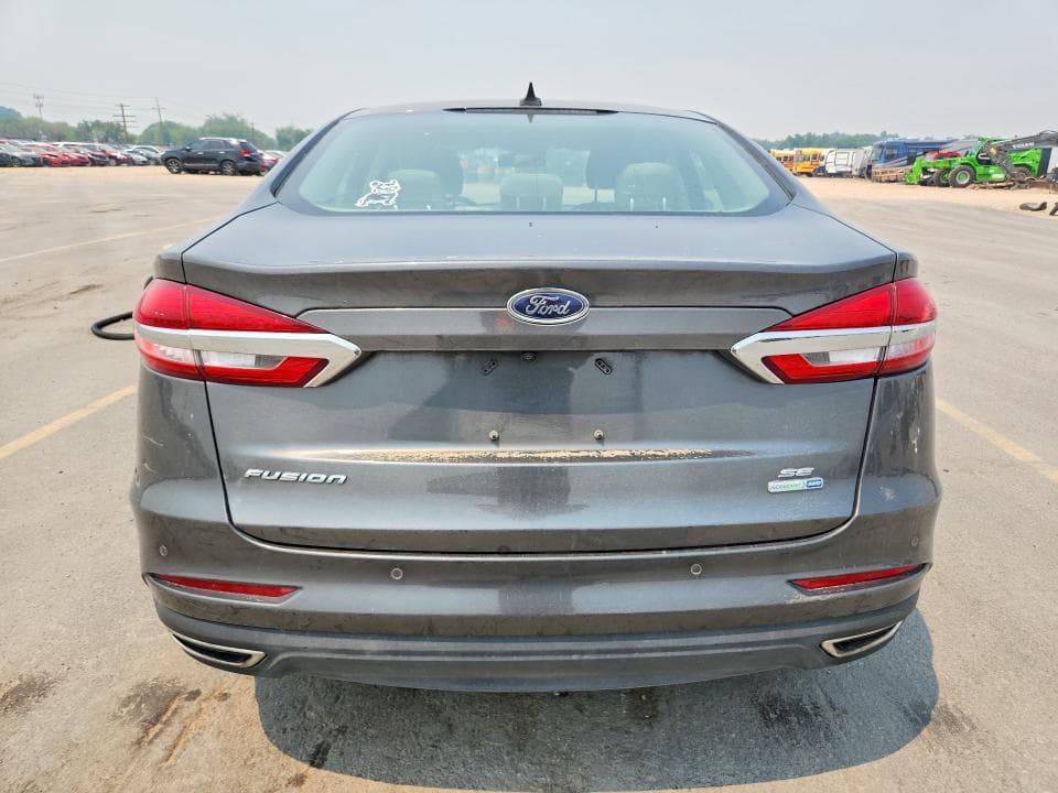 2019 FORD FUSION SE 6