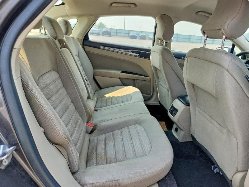 2019 FORD FUSION SE 10