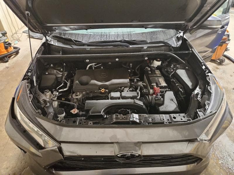 2021 TOYOTA RAV4 XLE 12