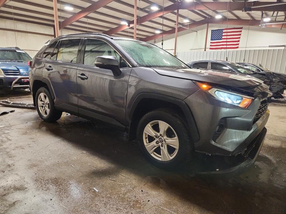 2021 TOYOTA RAV4 XLE 4