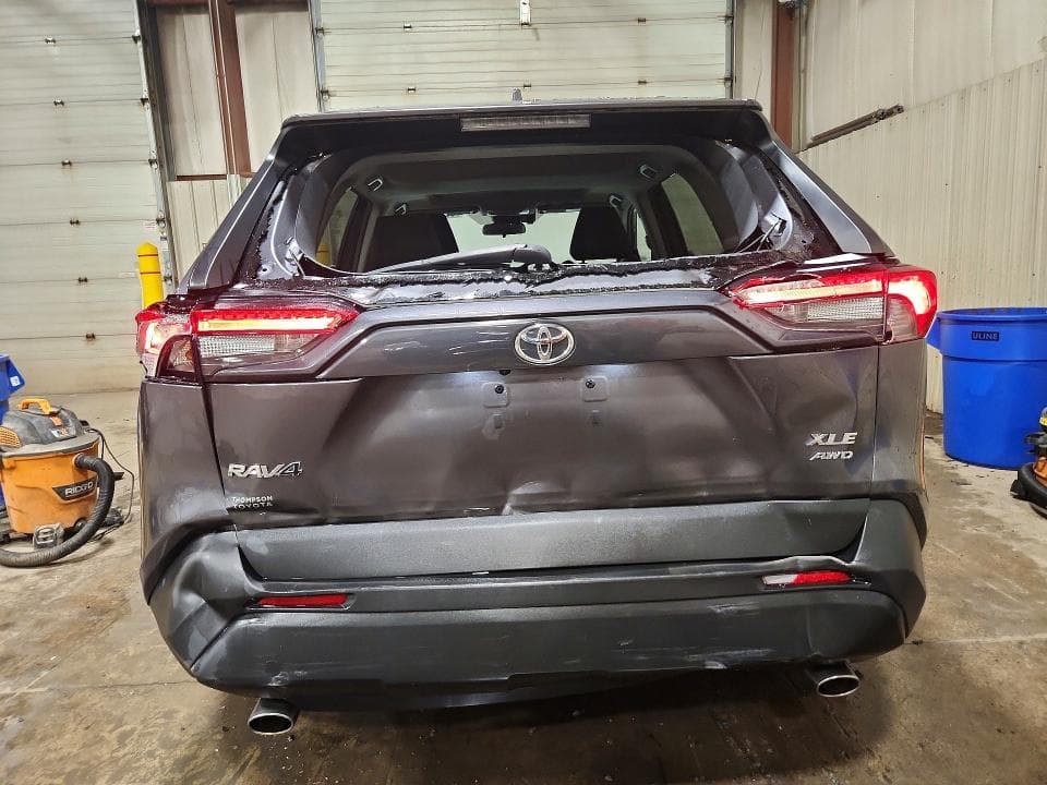 2021 TOYOTA RAV4 XLE 6