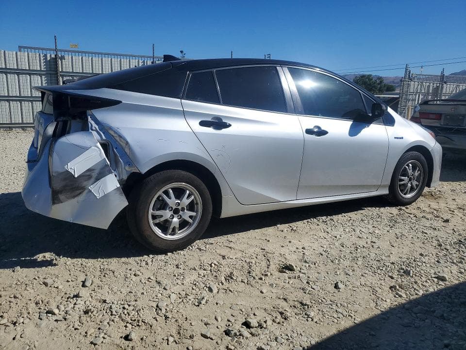 2017 TOYOTA PRIUS TWO 3