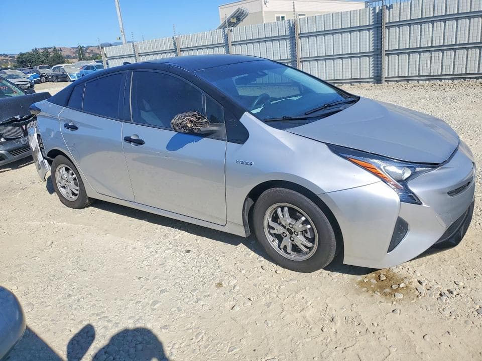2017 TOYOTA PRIUS TWO 4