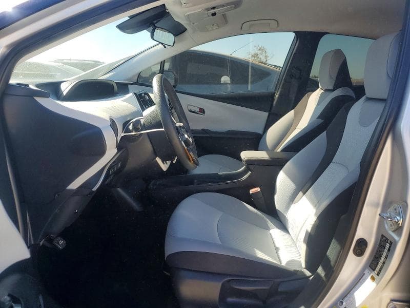 2017 TOYOTA PRIUS TWO 7