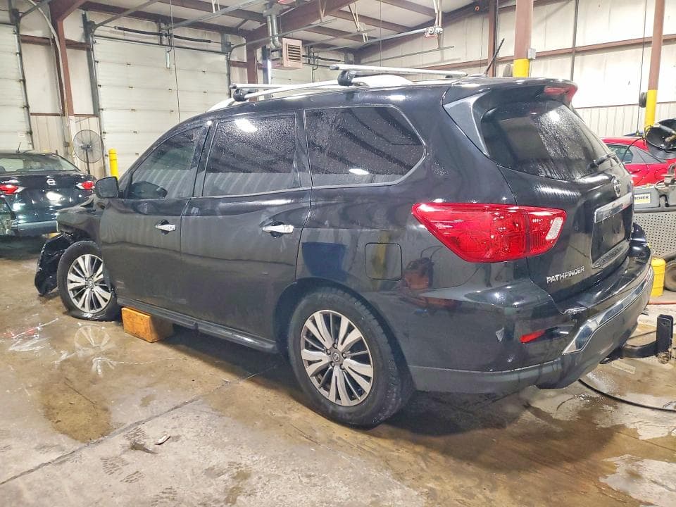 2018 NISSAN PATHFINDER S 2