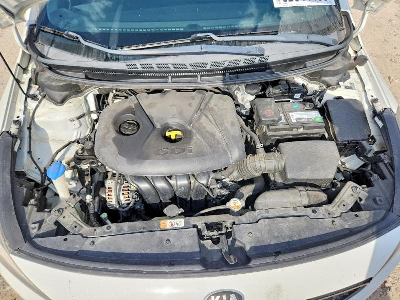 2017 KIA FORTE5 LX 11