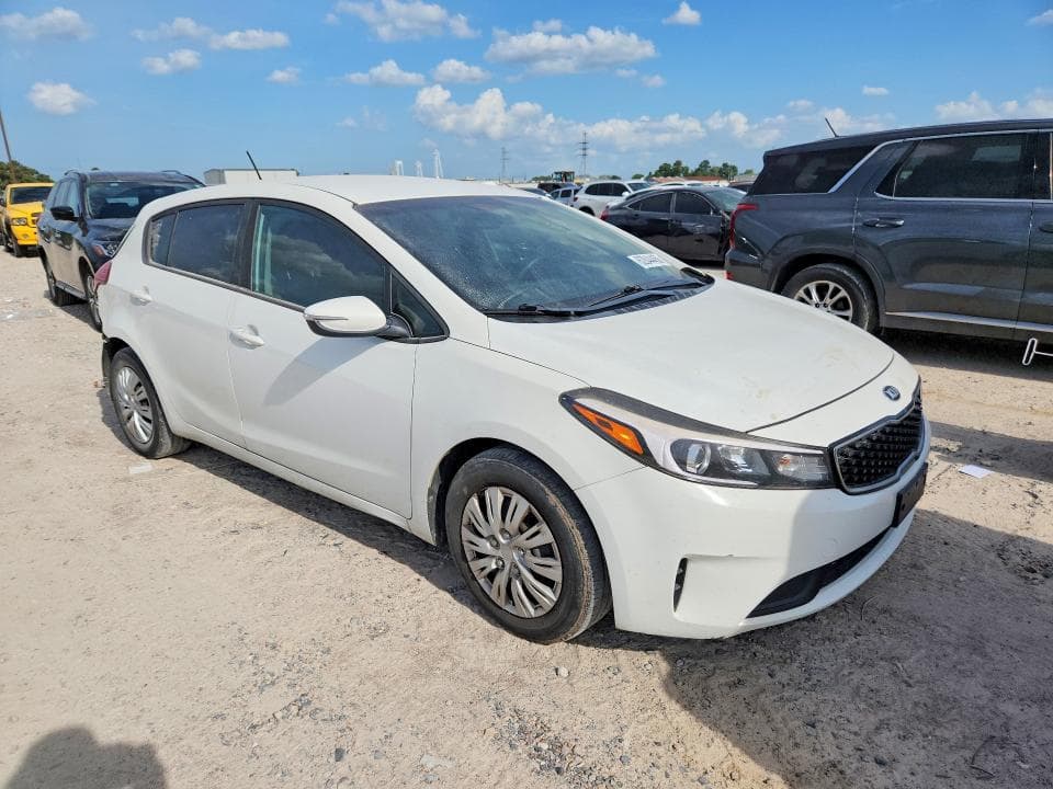 2017 KIA FORTE5 LX 4