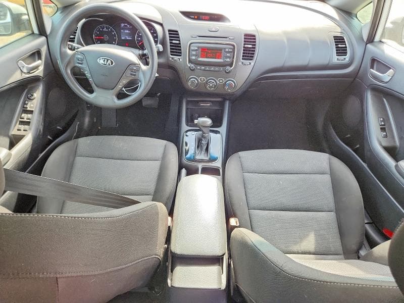 2017 KIA FORTE5 LX 8