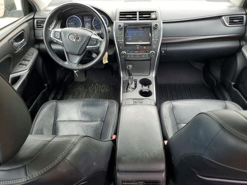 2017 TOYOTA CAMRY XLE 8