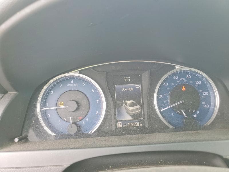 2017 TOYOTA CAMRY XLE 9