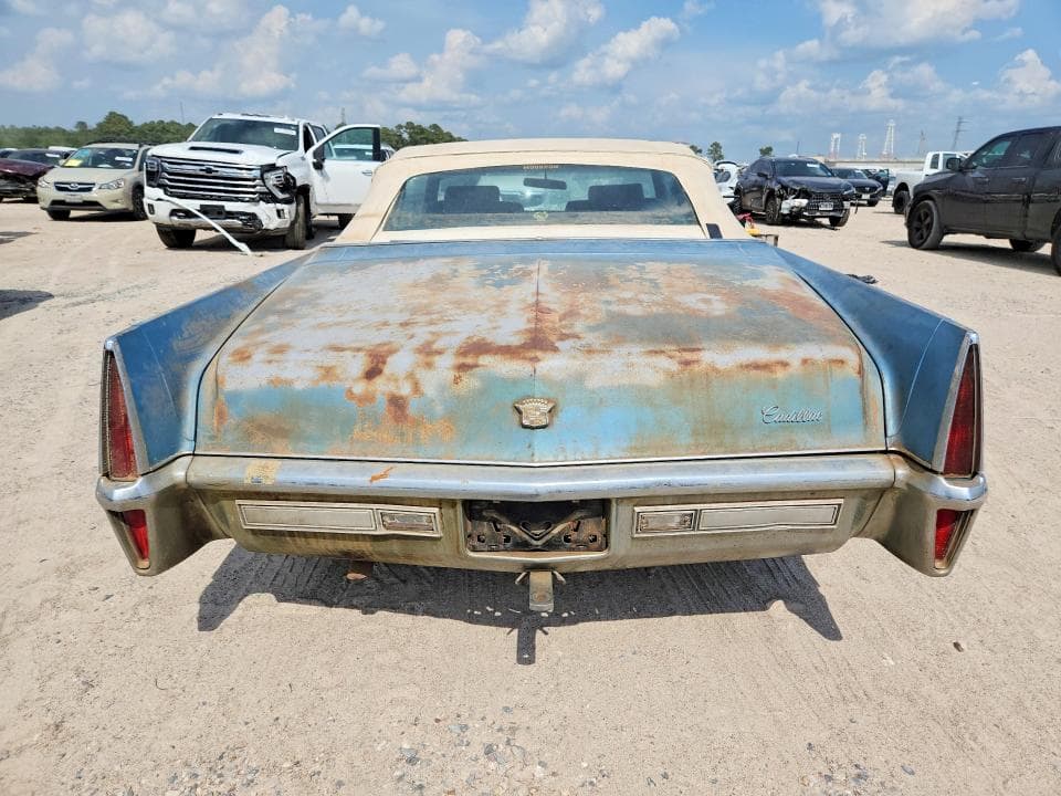 1970 CADILLAC DEVILLE 6