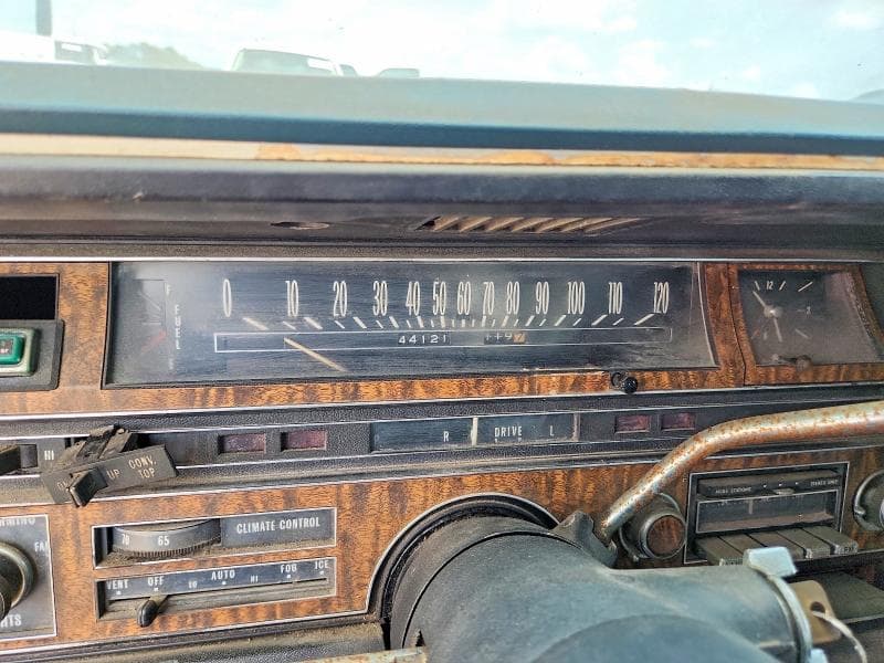 1970 CADILLAC DEVILLE 9