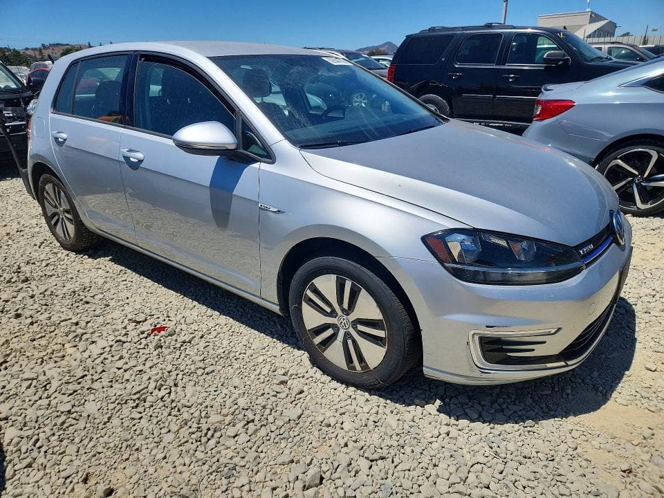 2019 VOLKSWAGEN E-GOLF SE 4