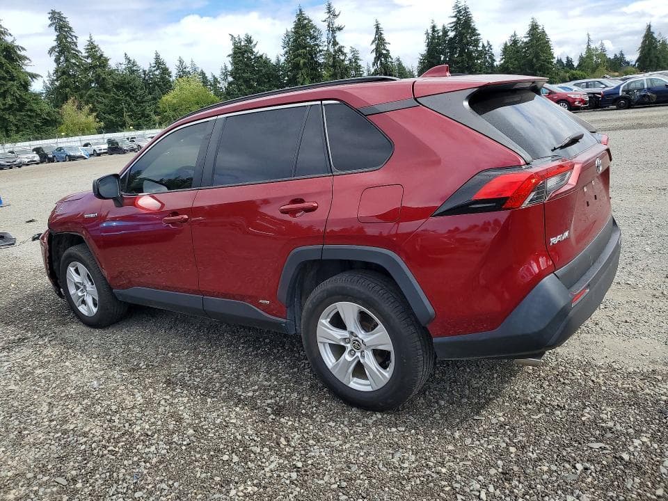2021 TOYOTA RAV4 LE 2