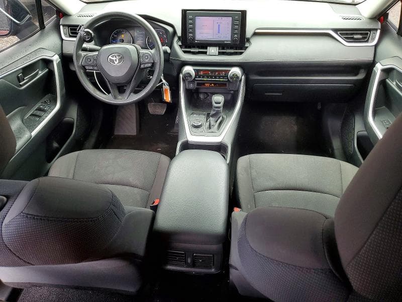 2021 TOYOTA RAV4 LE 8