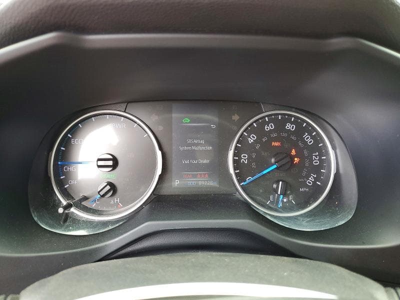2021 TOYOTA RAV4 LE 9