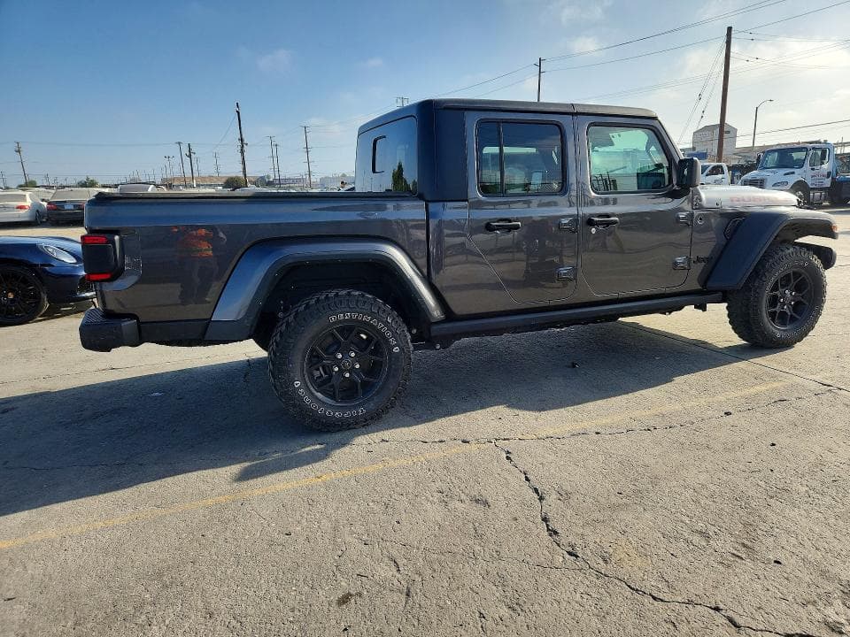 2024 JEEP GLADIATOR SPORT 3