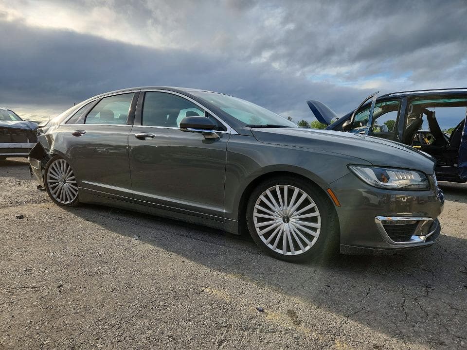 2017 LINCOLN MKZ RESERVE 4