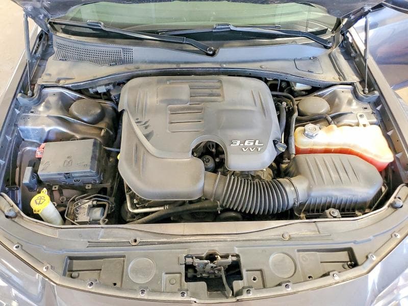 2018 CHRYSLER 300 S 11