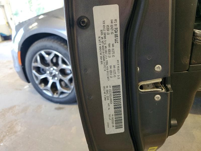 2018 CHRYSLER 300 S 12