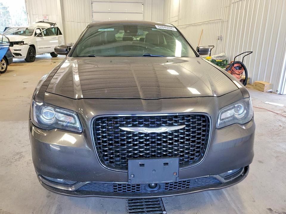 2018 CHRYSLER 300 S 5