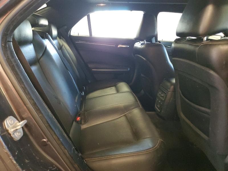 2018 CHRYSLER 300 S 10