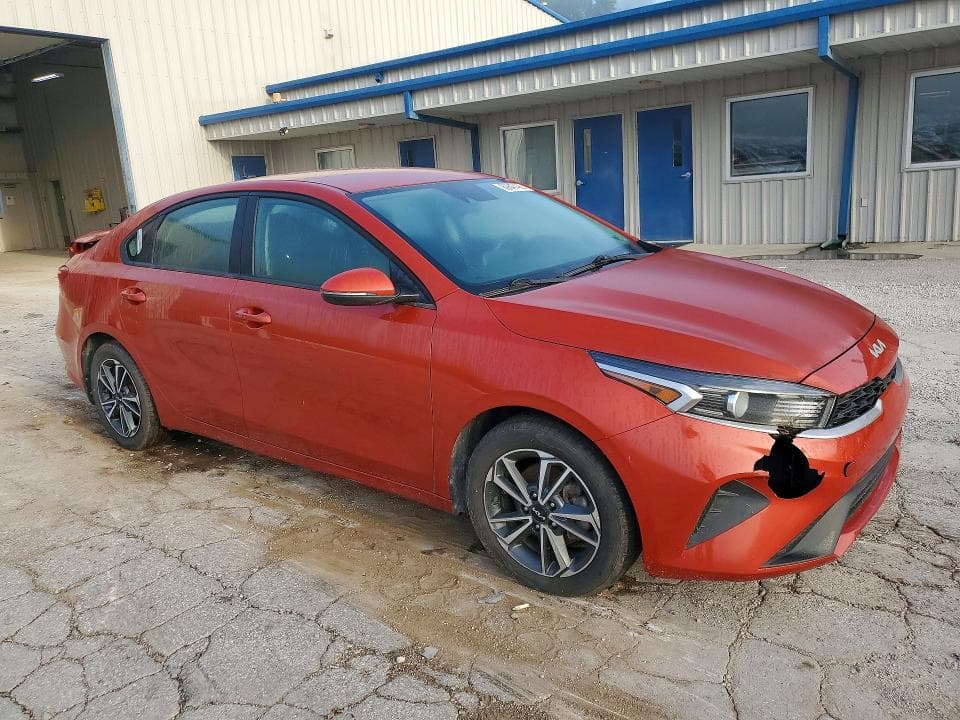 2022 KIA FORTE 4