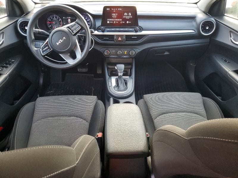 2022 KIA FORTE 8