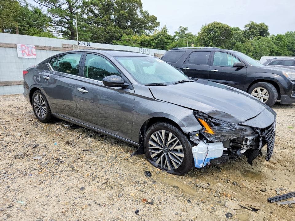 2025 NISSAN ALTIMA SV 4