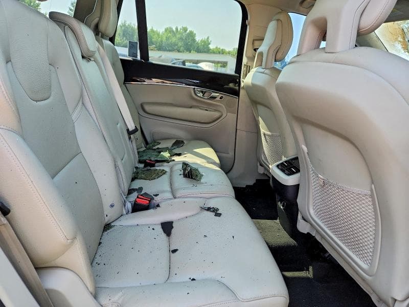 2017 VOLVO XC90 T6 11