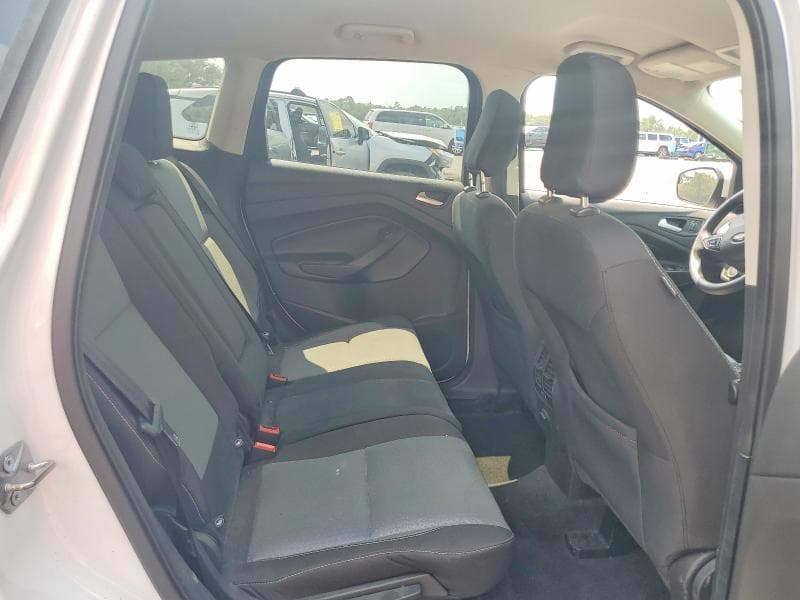 2018 FORD ESCAPE SE 11